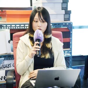 BACK TO SCHOOL: EFFIE      [HOST: VISLA FM]