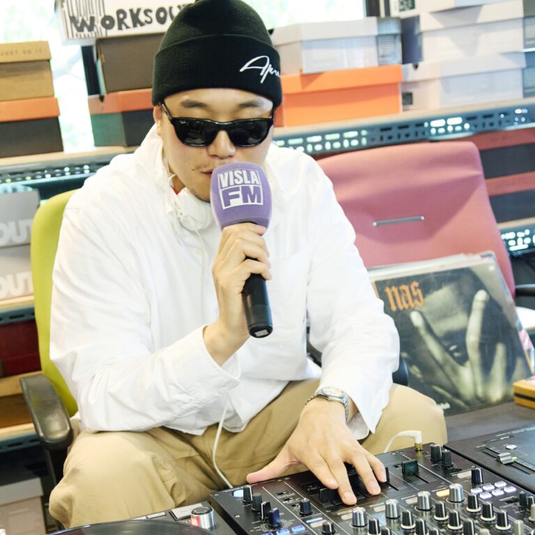 VINYL SPORT: DJ JEYON           [HOST: VISLA FM]