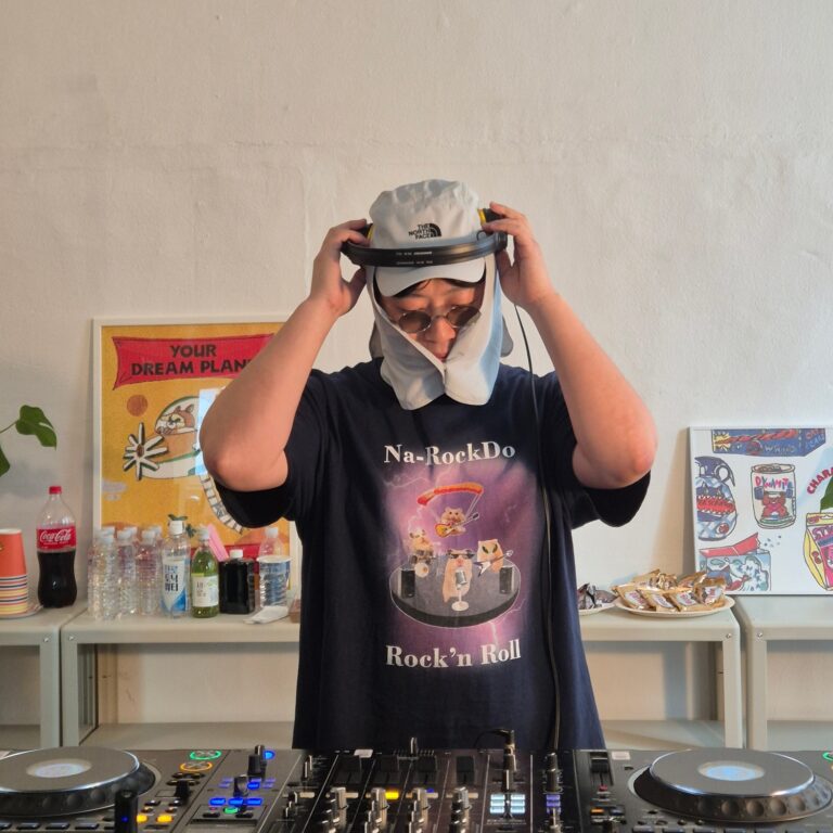 Salaryman Radio – TBD     [HOST: JUNGWON]