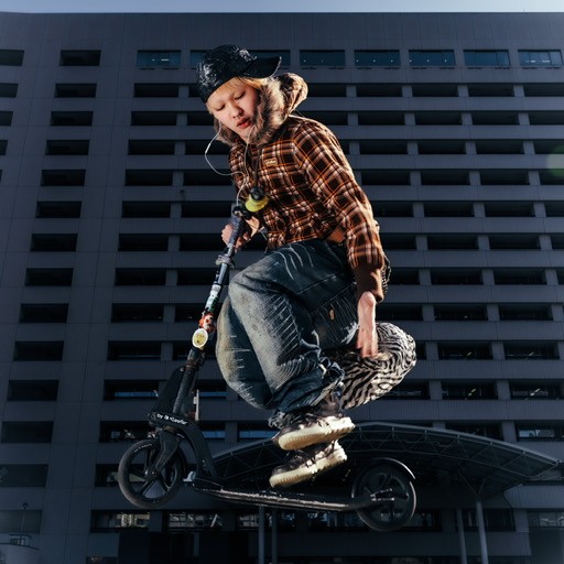 j0ns0n      [HOST: j0ns0n]