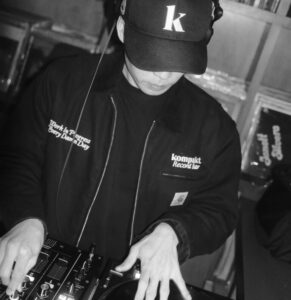 Roof          [HOST: Roof]