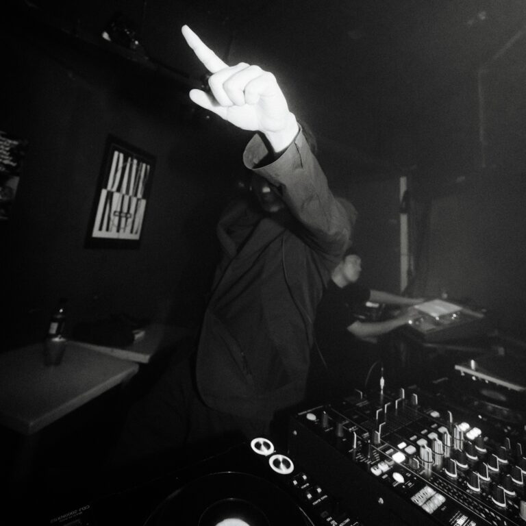 Tejavaman        [HOST: tejava_man]