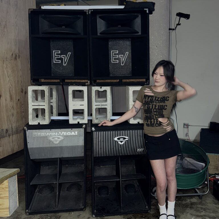 moth       [HOST: moth]