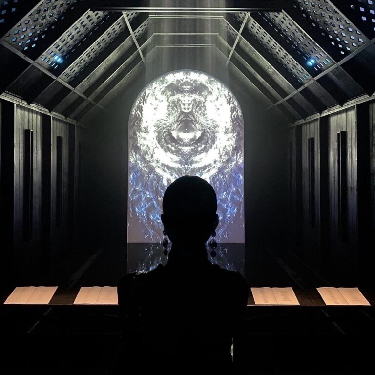 VOVIAN  [HOST: VOVIAN]