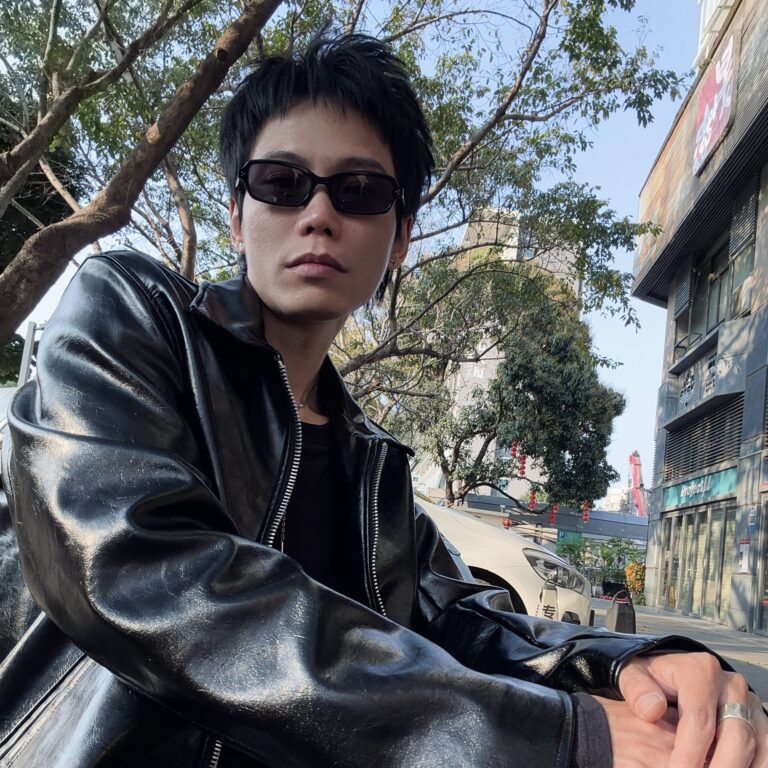 Ex-Machina (ANTH)  [HOST: Ex-Machina]