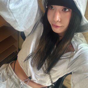 KIKI     [HOST: KIKI]